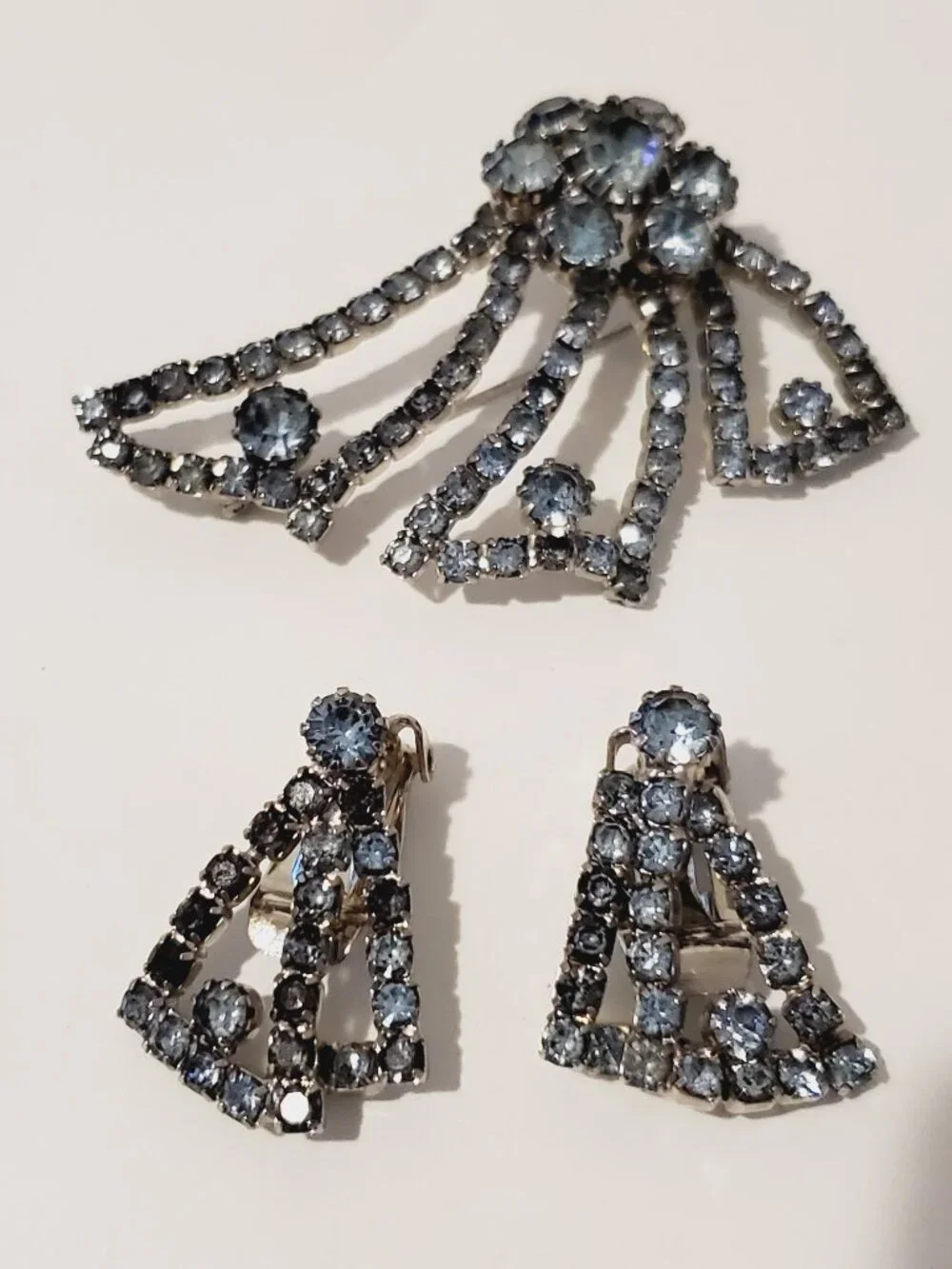 3 Brooches with matching Earrings, items # B- 1030-1032,. wt 43 grams.